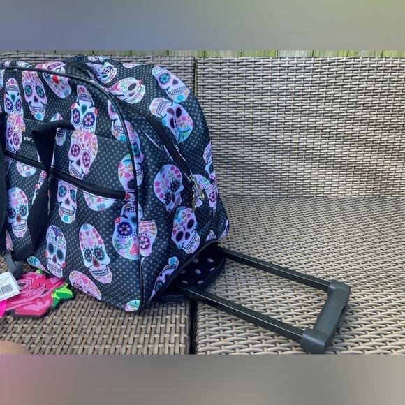 Betsey Johnson Skull Party Sugar Skull Weekender Duffle w/Wheels NWT - Picture 7 of 9